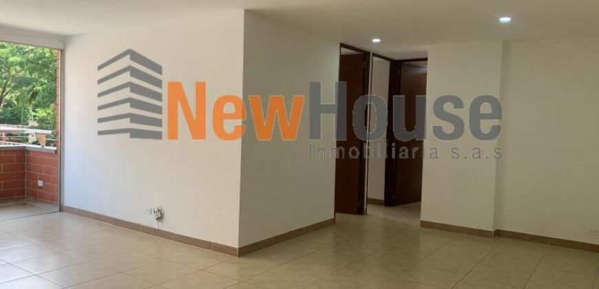 Apartamento – Poblado – Patio bonito