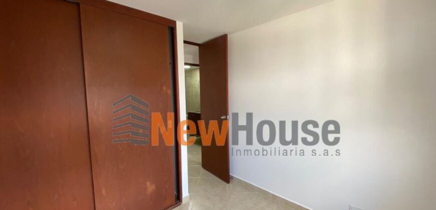 Apartamento – Poblado – Patio bonito