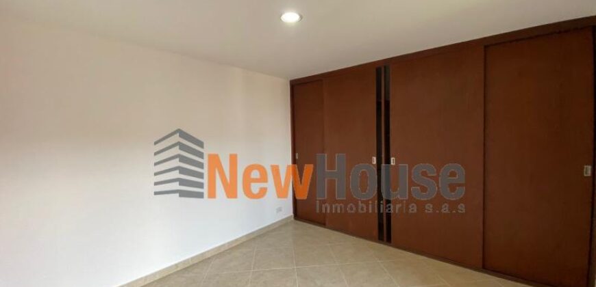 Apartamento – Poblado – Patio bonito