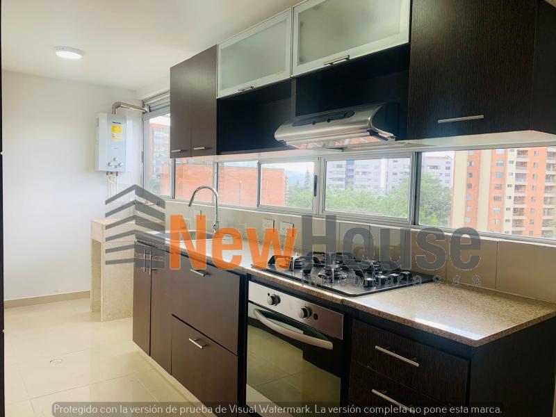 Apartamento – Poblado – Transversal inferior