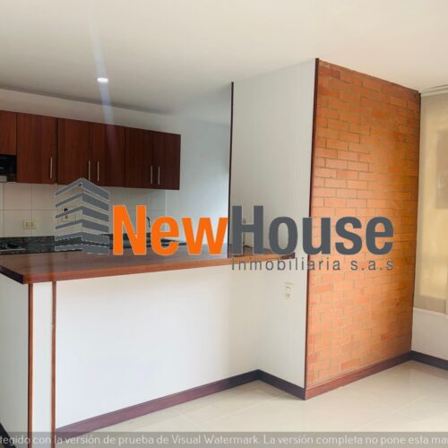 Apartamento – Poblado – patio bonito