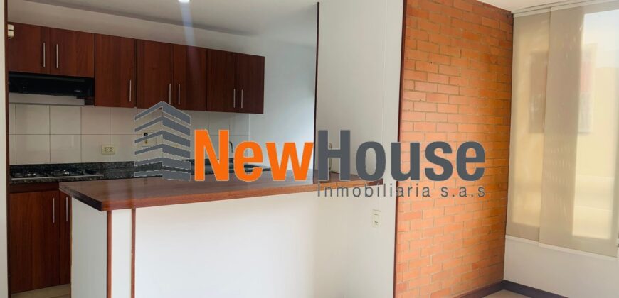 Apartamento – Poblado – patio bonito