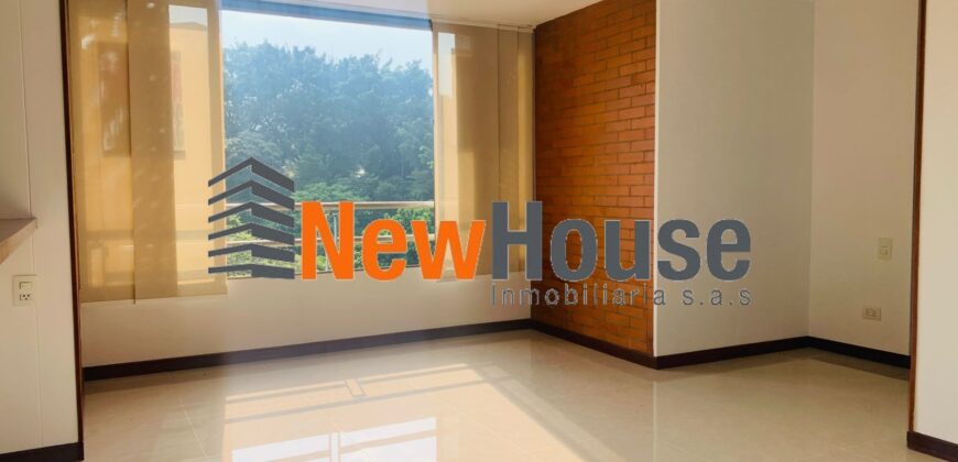 Apartamento – Poblado – patio bonito